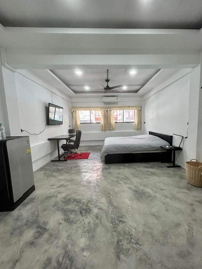 Splash Bar And Guesthouse Pattaya Exterior foto