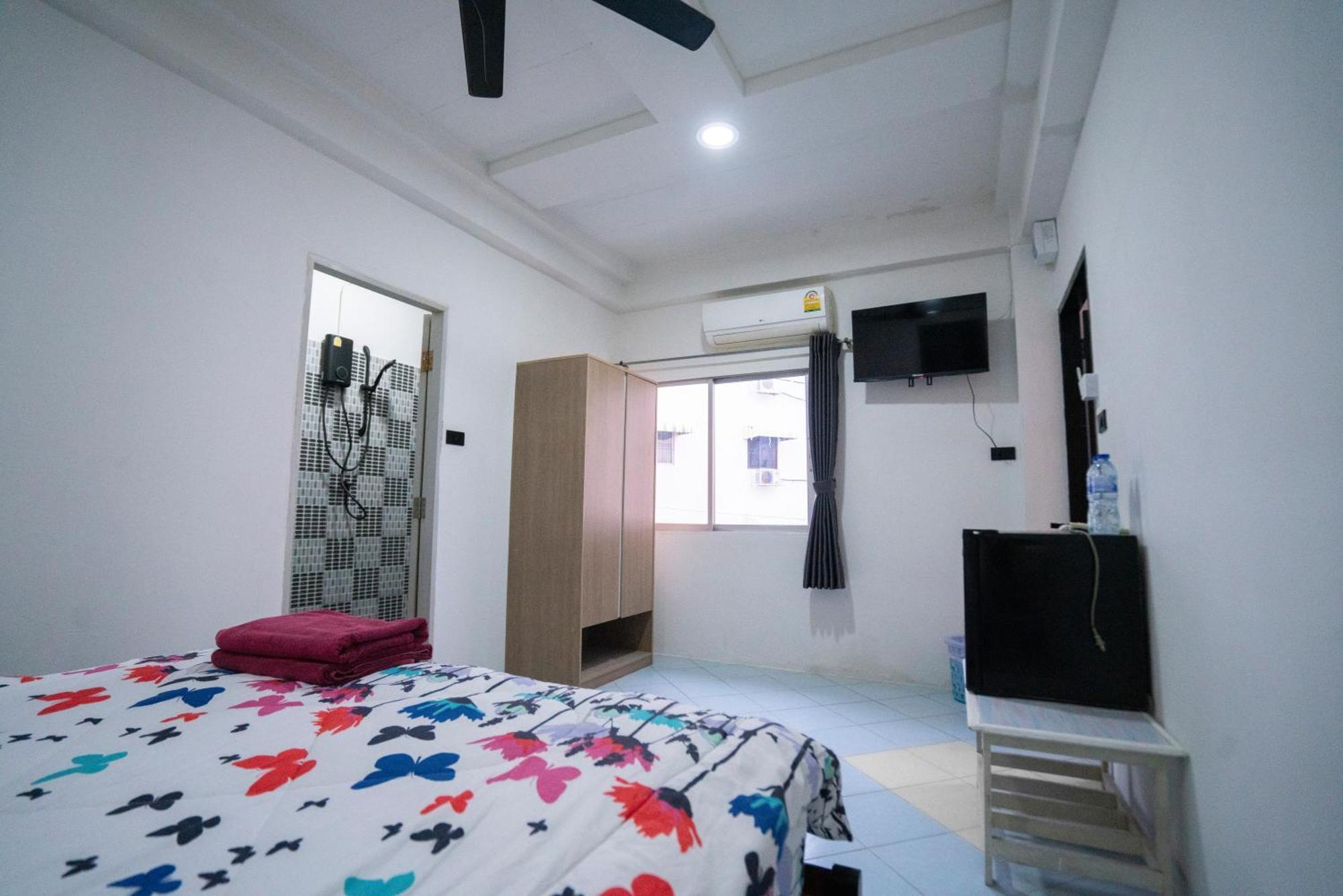 Splash Bar And Guesthouse Pattaya Exterior foto